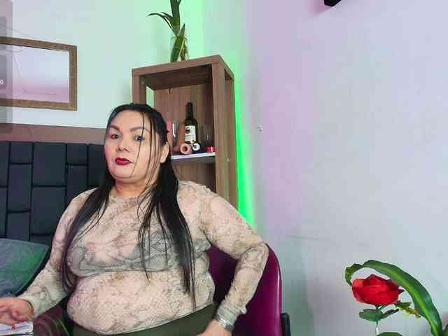 EllenaBoobs webcam