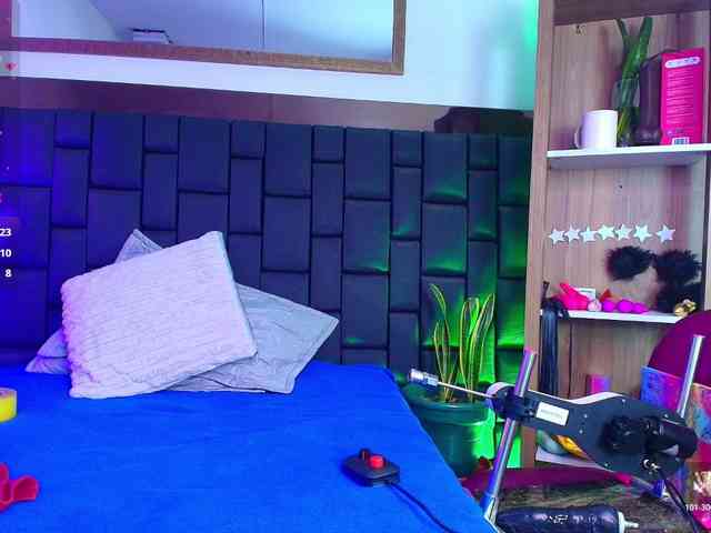 EllenaBoobs webcam