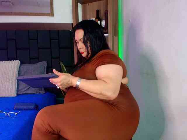 EllenaBoobs webcam