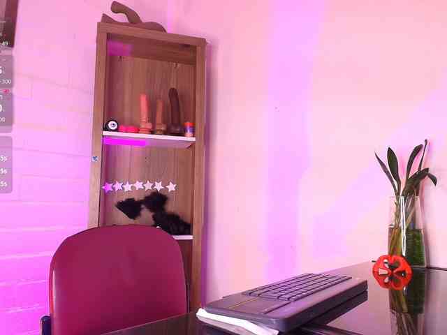 EllenaBoobs webcam