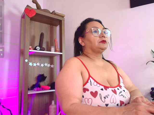 EllenaBoobs webcam
