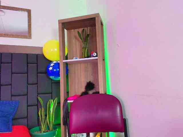 EllenaBoobs webcam