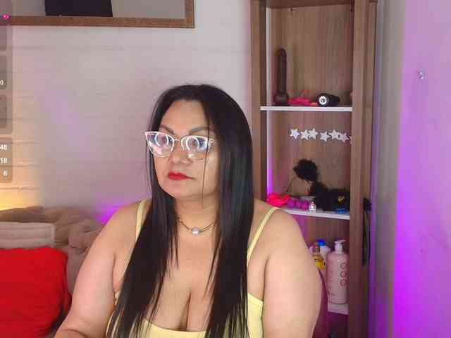EllenaBoobs webcam