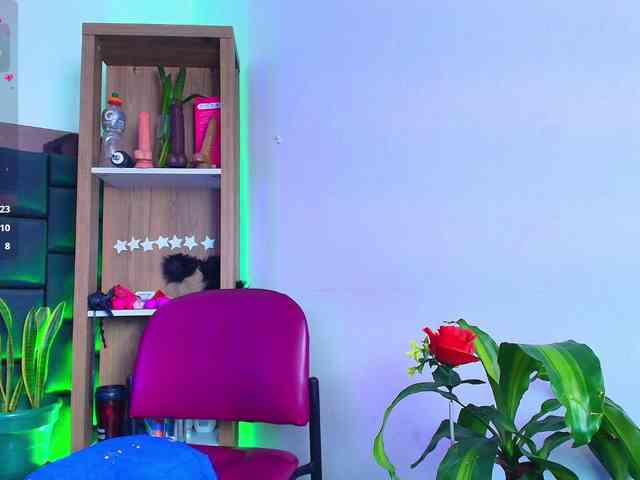 EllenaBoobs webcam