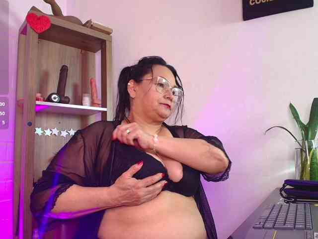EllenaBoobs webcam