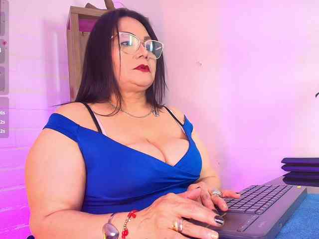 EllenaBoobs webcam