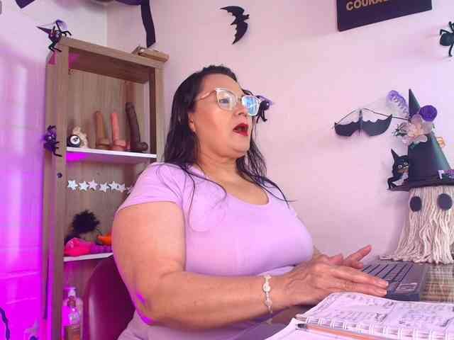 EllenaBoobs