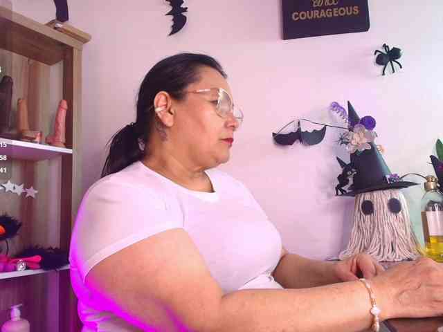 EllenaBoobs webcam