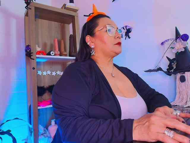 EllenaBoobs webcam