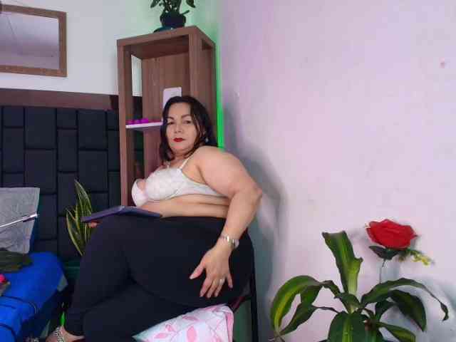 EllenaBoobs webcam