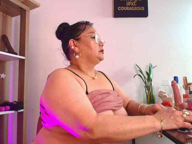 EllenaBoobs webcam