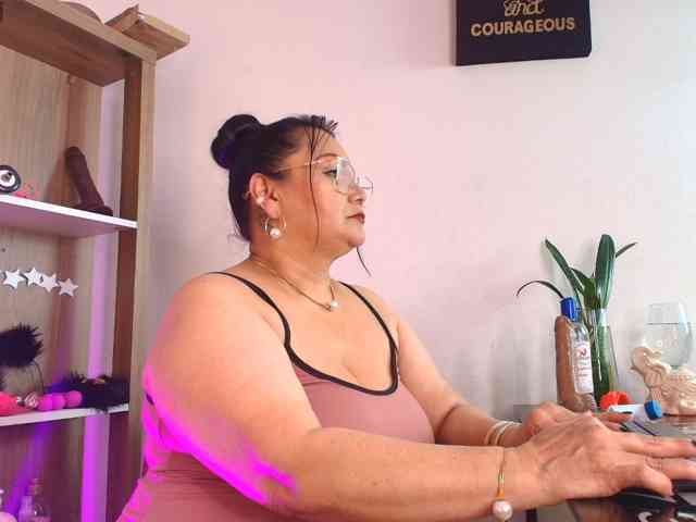 EllenaBoobs webcam
