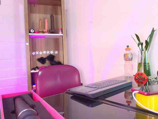 EllenaBoobs webcam