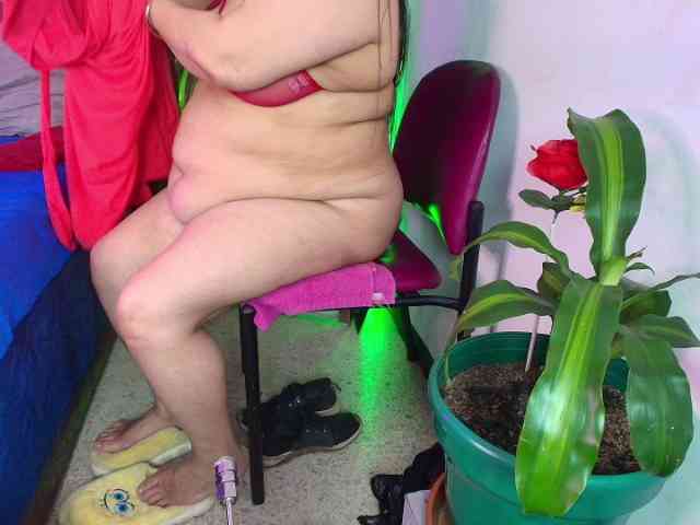 EllenaBoobs webcam