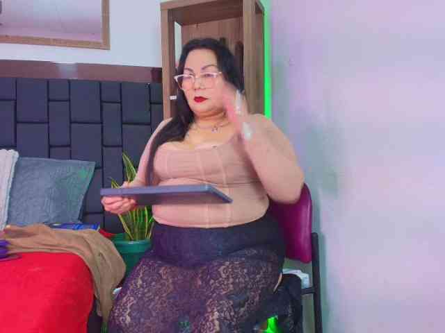 EllenaBoobs webcam