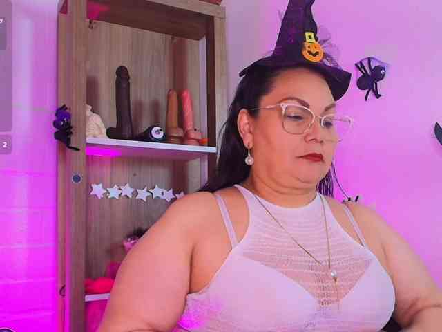EllenaBoobs