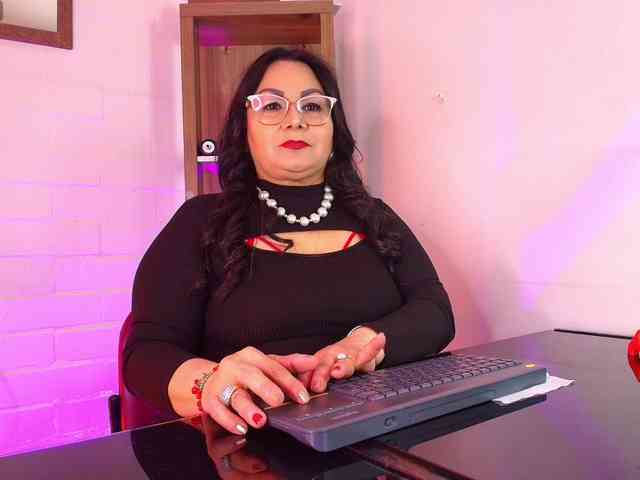 EllenaBoobs webcam