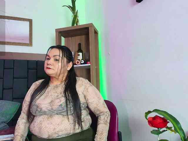 EllenaBoobs webcam