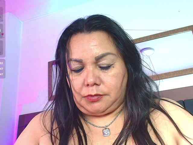 EllenaBoobs webcam