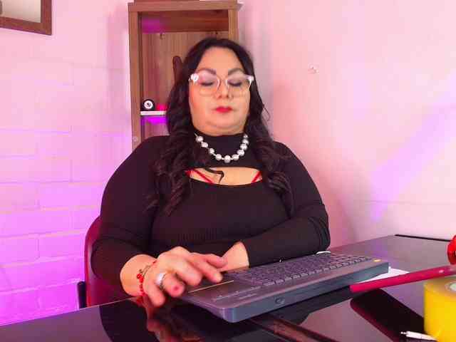 EllenaBoobs webcam