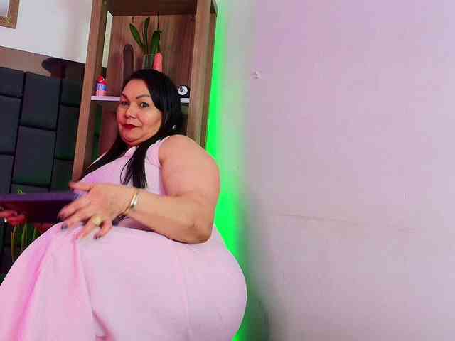 EllenaBoobs webcam