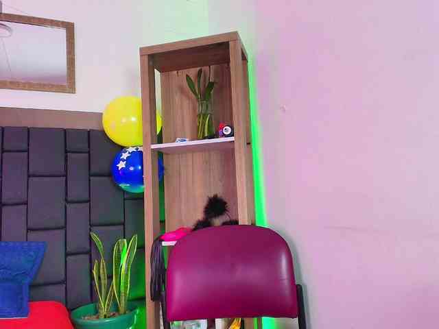EllenaBoobs webcam