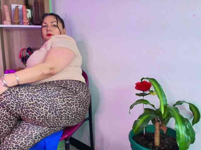 EllenaBoobs webcam