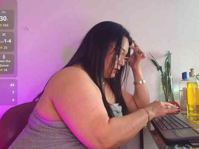 EllenaBoobs webcam