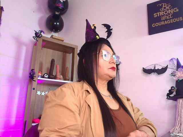 EllenaBoobs