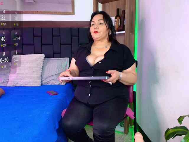 EllenaBoobs webcam