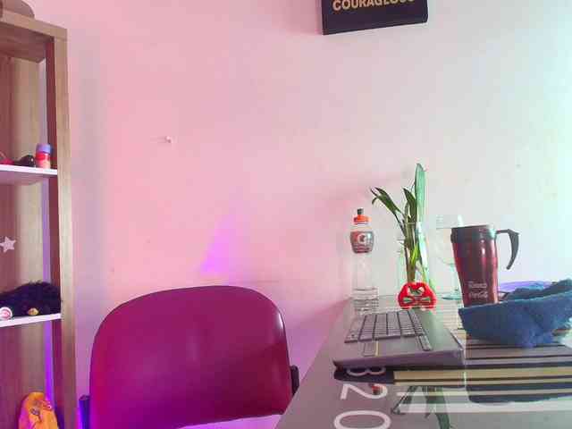 EllenaBoobs webcam