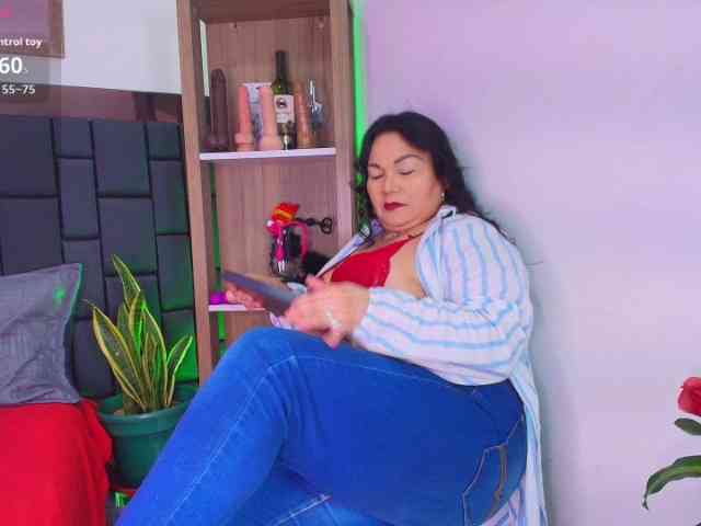 EllenaBoobs webcam