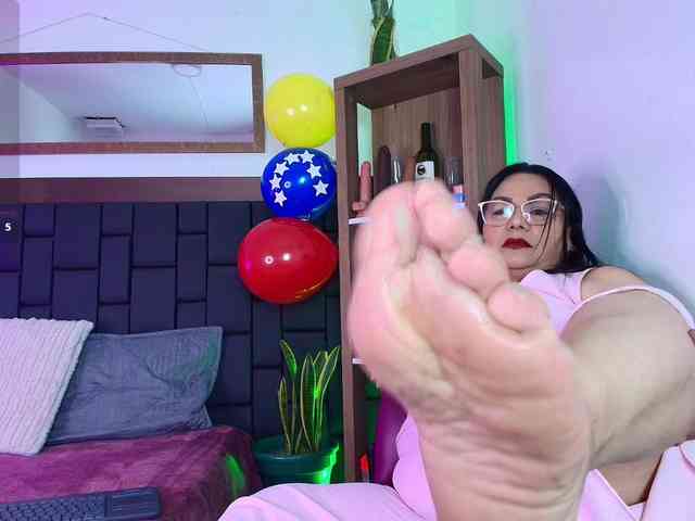 EllenaBoobs webcam