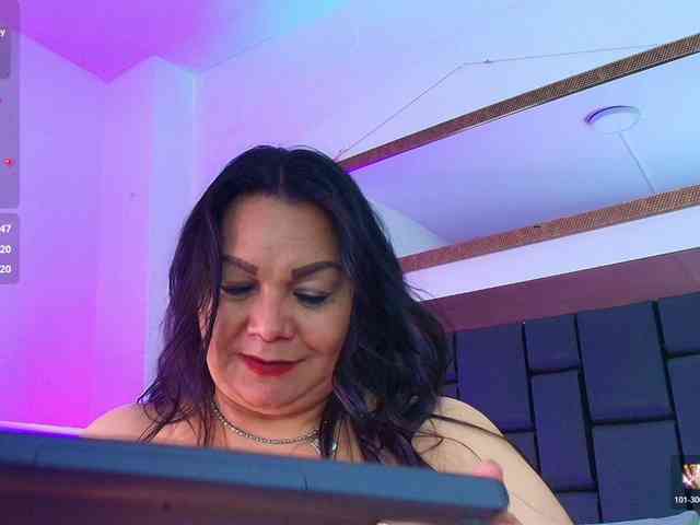 EllenaBoobs webcam