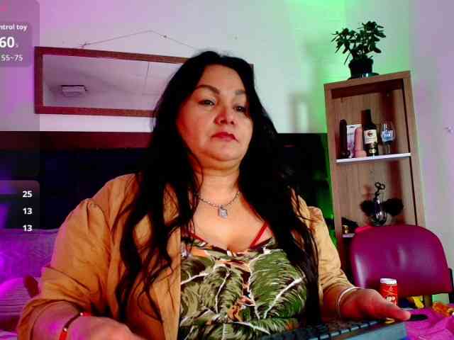 EllenaBoobs webcam