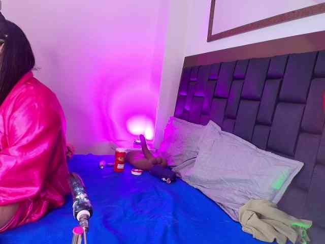 EllenaBoobs webcam