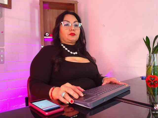 EllenaBoobs webcam