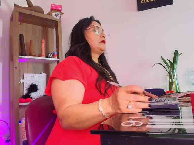 EllenaBoobs webcam