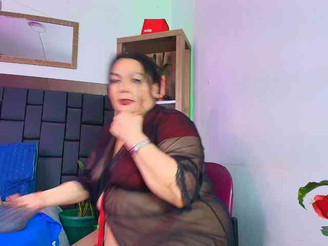 EllenaBoobs webcam