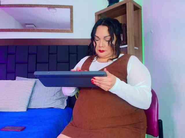EllenaBoobs webcam
