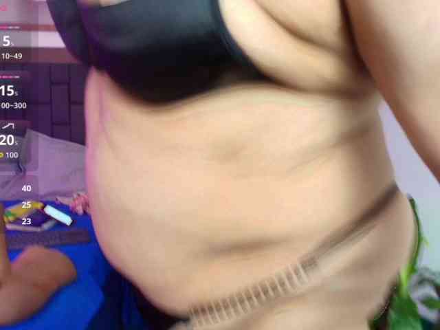 EllenaBoobs webcam