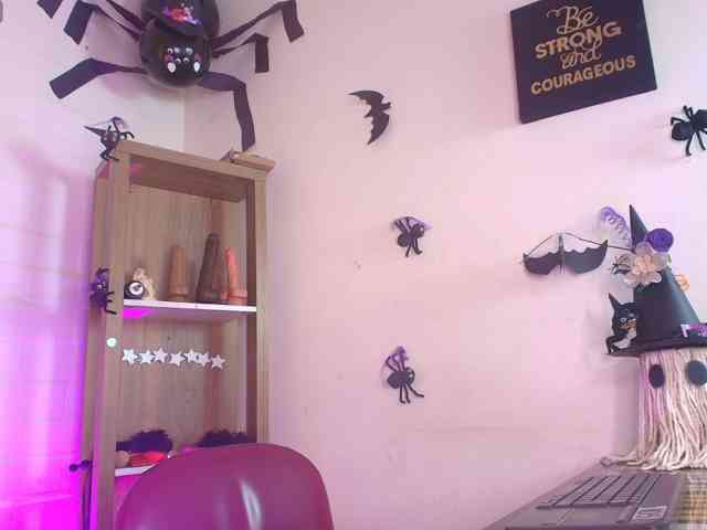 EllenaBoobs webcam