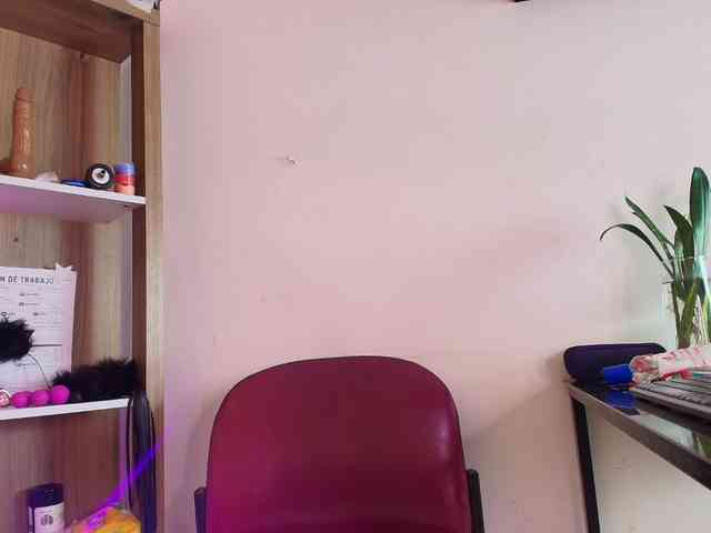 EllenaBoobs webcam