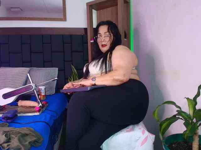 EllenaBoobs webcam