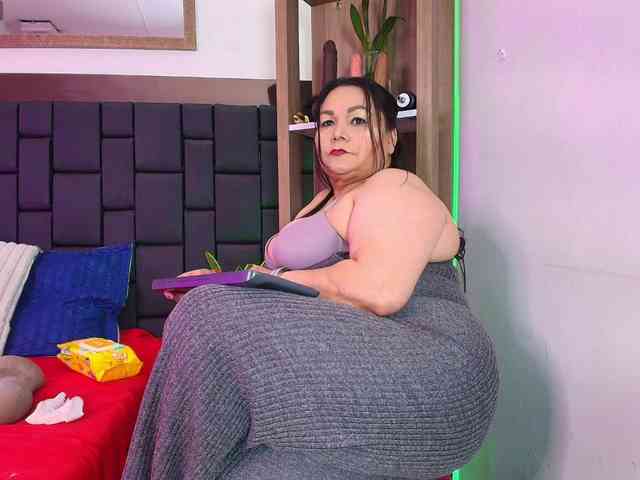 EllenaBoobs webcam