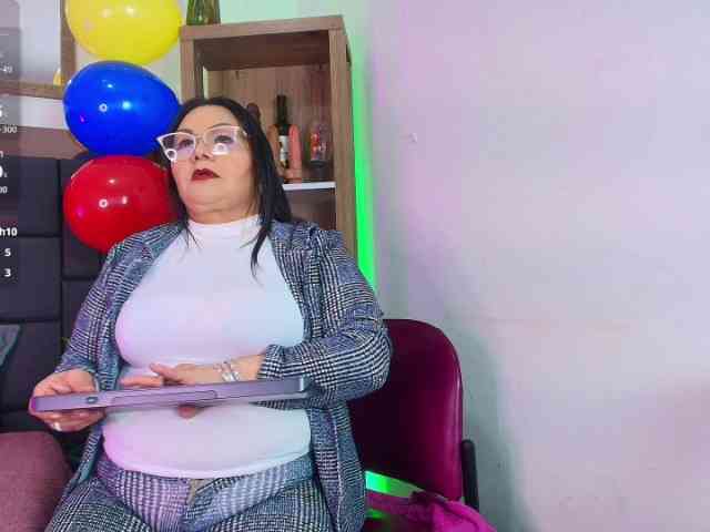 EllenaBoobs