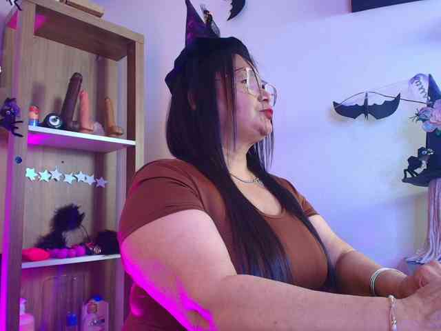 EllenaBoobs webcam