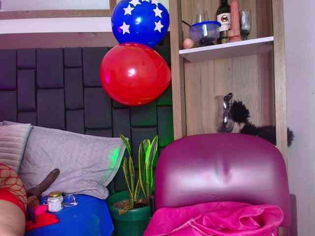 EllenaBoobs webcam