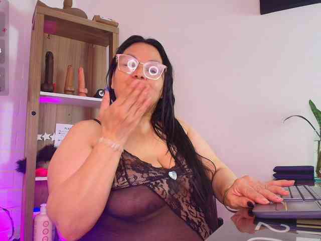 EllenaBoobs webcam