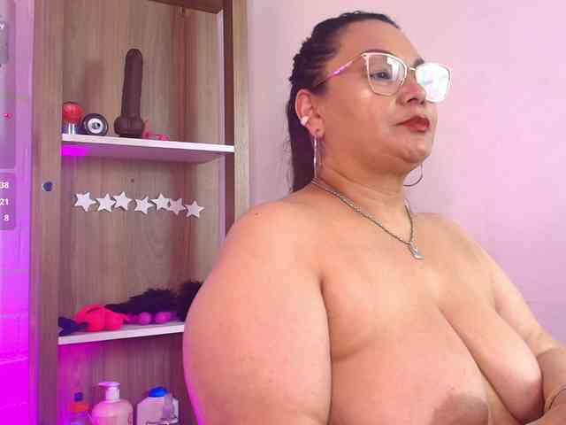 EllenaBoobs webcam